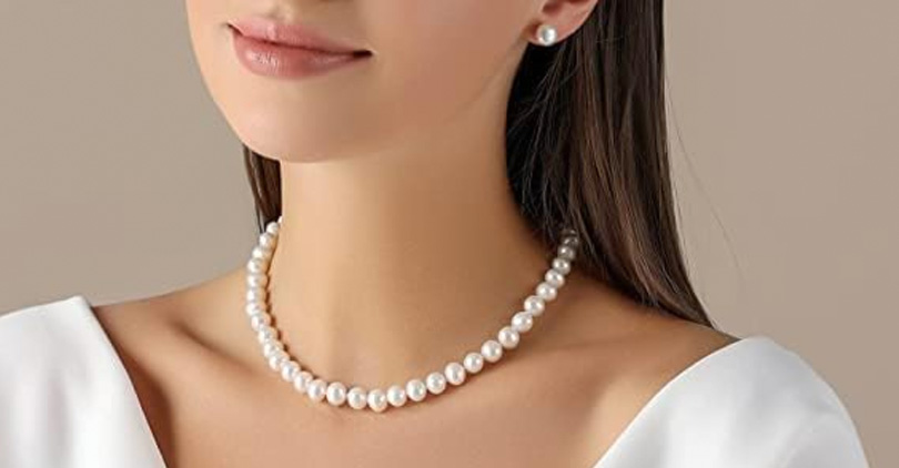 What Does a Pearl Necklace Mean? Understanding Its Symbolism and